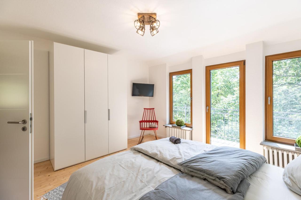 Landhaus Karbach Komplett Oder Einzelne Wohneinheiten Villa Inkl Sauna Bzw Waldhaeuschen Hirten Exterior foto
